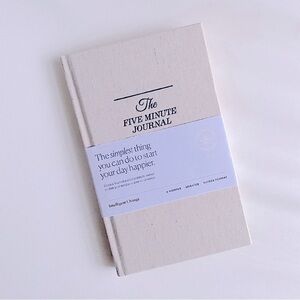 FIVE MINUTE JOURNAL DAILY GRATITUDE by INTELLIGENT CHANGE Beige Linen